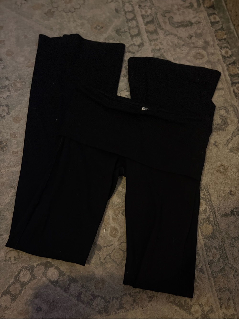 PINK Victoria's Secret Black Fold-Over Waistband Leggings - Picture 2 of 3